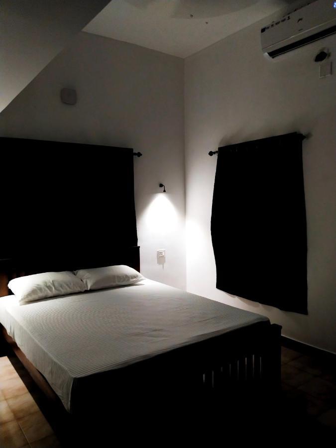 The Chill House Hostel Kochi Exterior photo