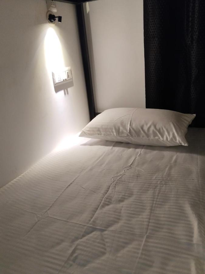 The Chill House Hostel Kochi Exterior photo