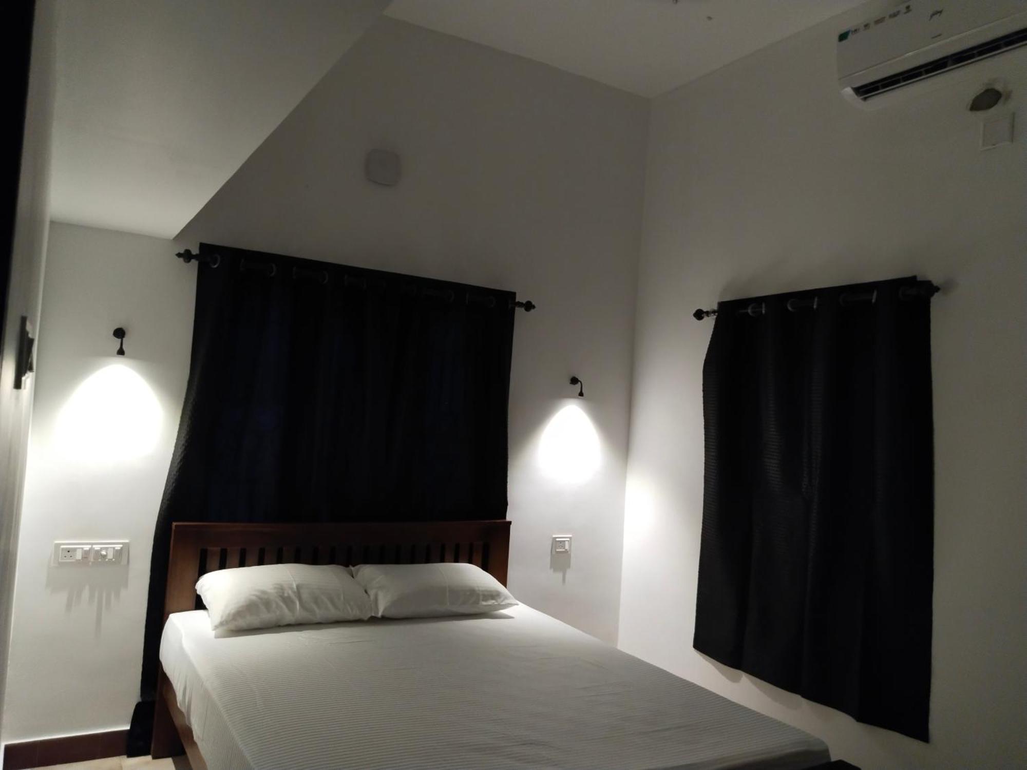 The Chill House Hostel Kochi Exterior photo